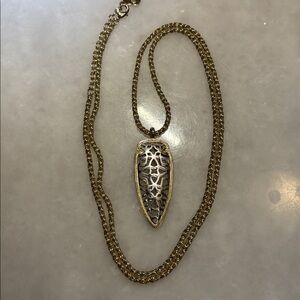 EUC Kendra Scott Sienna arrowhead long filigree necklace silver gold mix
